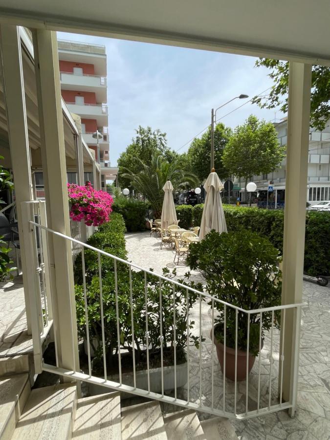 Hotel Haway Ρίμινι Εξωτερικό φωτογραφία