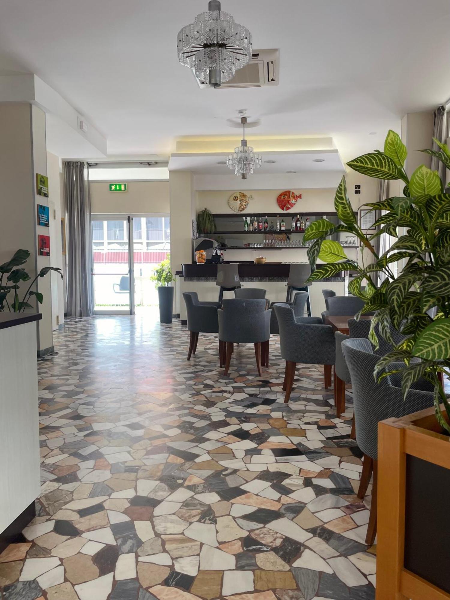 Hotel Haway Ρίμινι Εξωτερικό φωτογραφία